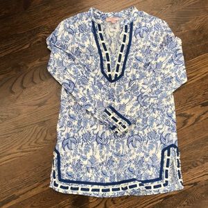 Blue and white paisley pattern blouse